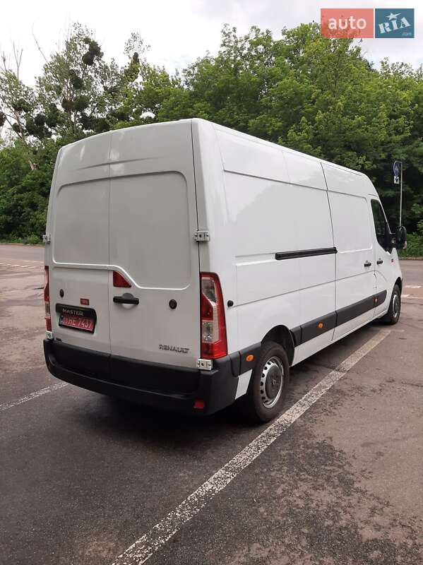 Вантажний фургон Renault Master 2016 в Полтаві