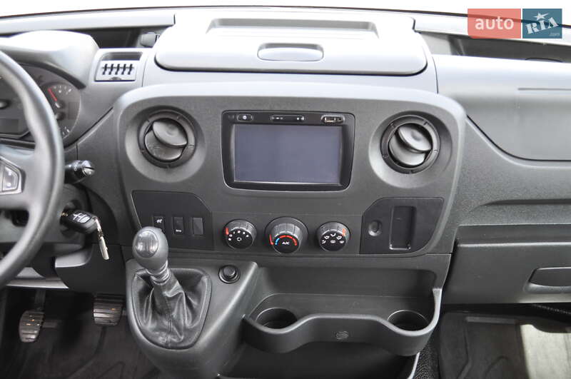 Грузопассажирский фургон Renault Master 2018 в Киеве