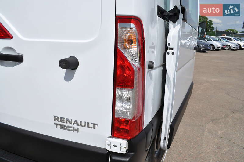Грузопассажирский фургон Renault Master 2018 в Киеве