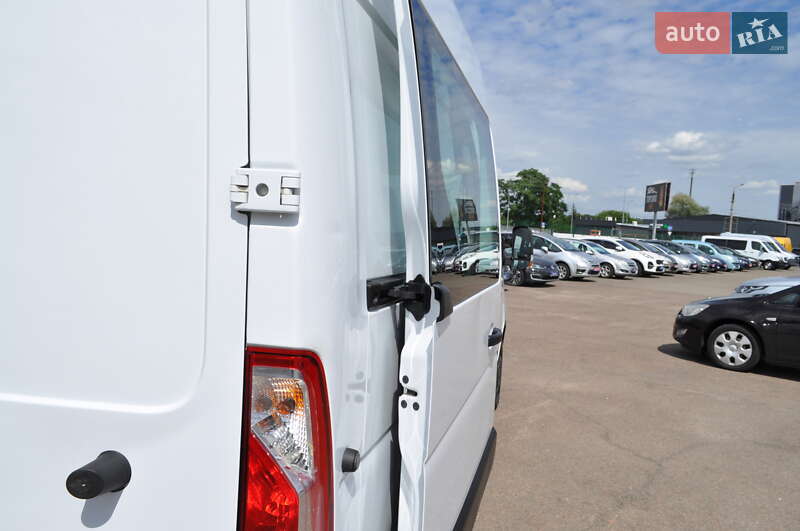 Грузопассажирский фургон Renault Master 2018 в Киеве