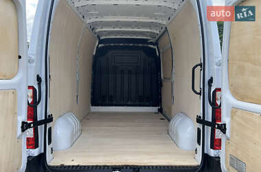 Вантажний фургон Renault Master 2021 в 