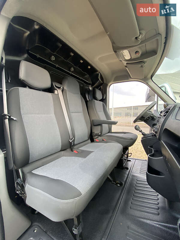 Грузовой фургон Renault Master 2018 в Львове