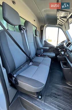 Грузовой фургон Renault Master 2019 в 