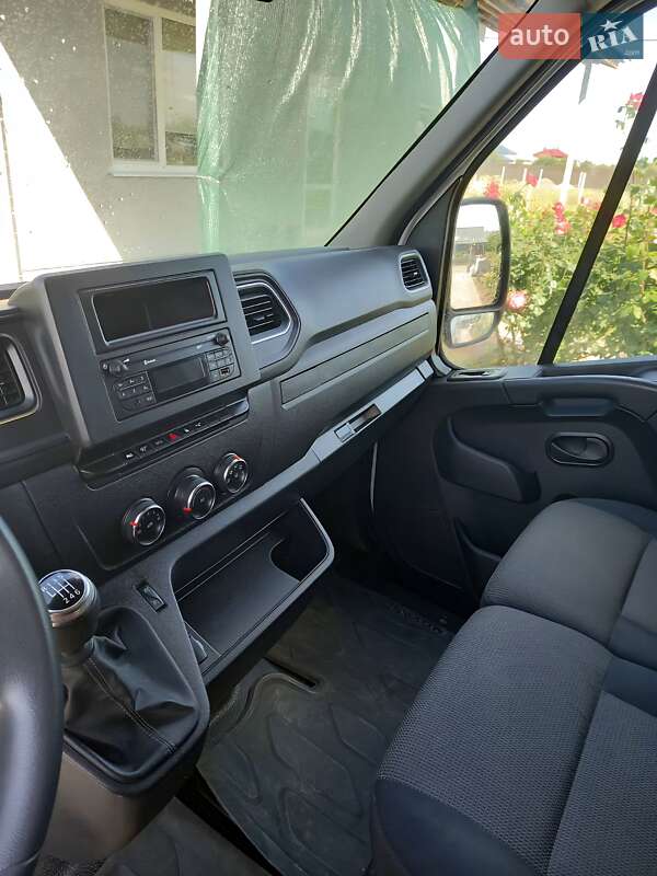 Вантажний фургон Renault Master 2021 в Черкасах