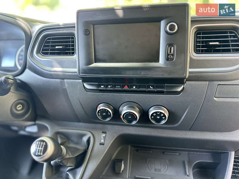 Вантажний фургон Renault Master 2021 в Дніпрі