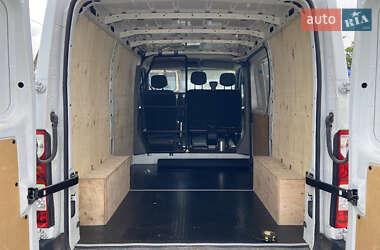 Грузовой фургон Renault Master 2019 в 