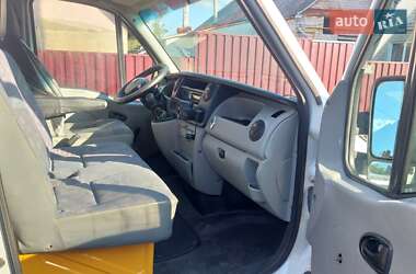 Грузовой фургон Renault Master 2003 в 