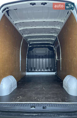 Грузовой фургон Renault Master 2020 в 