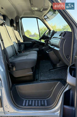Грузовой фургон Renault Master 2020 в 