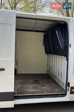 Грузовой фургон Renault Master 2013 в 