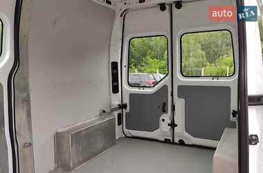 Грузовой фургон Renault Master 2019 в 