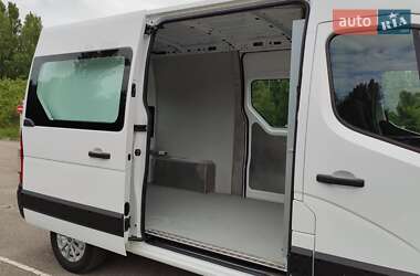 Грузовой фургон Renault Master 2019 в 