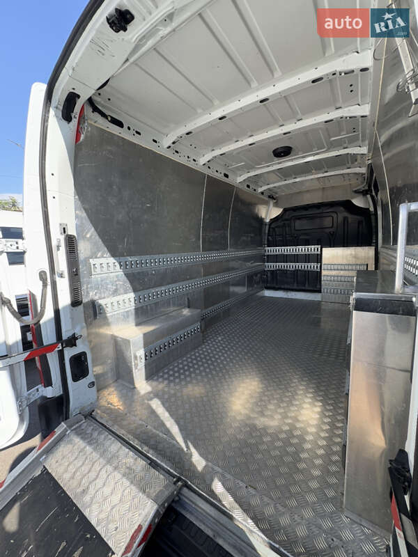Грузовой фургон Renault Master 2017 в Киеве