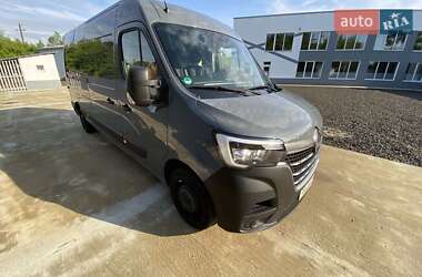 Грузовой фургон Renault Master 2023 в 