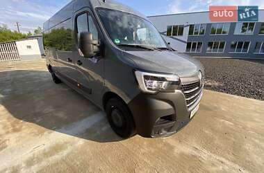 Грузовой фургон Renault Master 2023 в 