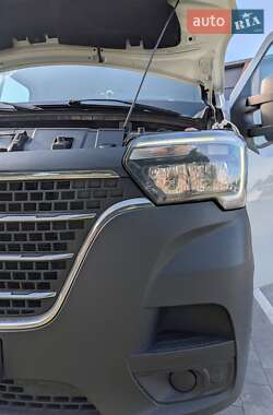 Грузовой фургон Renault Master 2020 в 