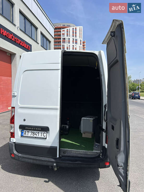 Мікроавтобус Renault Master 2016 в Долині