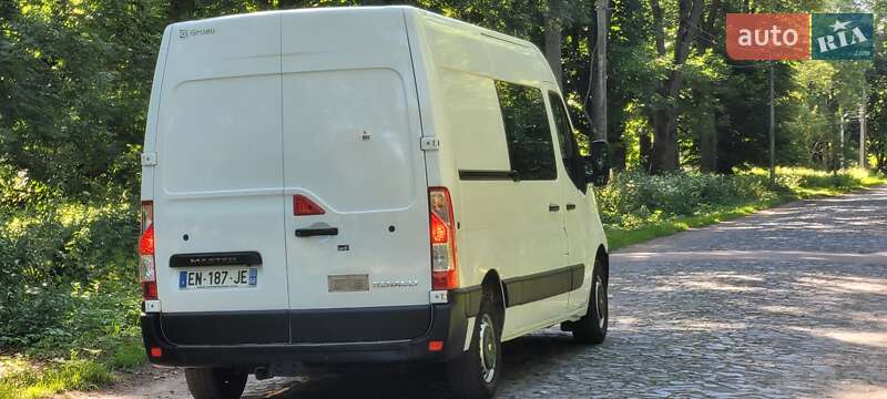 Грузопассажирский фургон Renault Master 2017 в Луцке