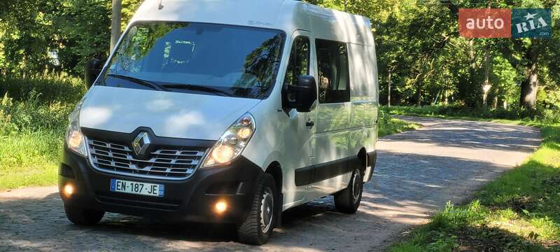 Грузопассажирский фургон Renault Master 2017 в Луцке