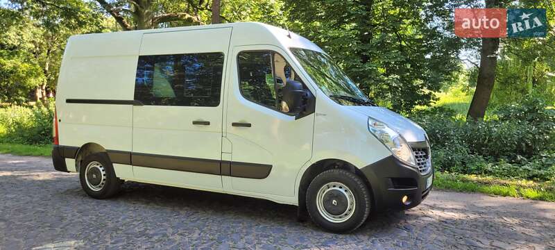 Грузопассажирский фургон Renault Master 2017 в Луцке