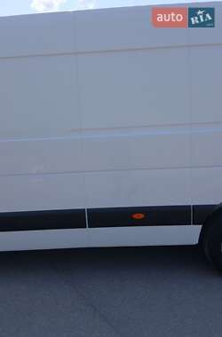 Грузовой фургон Renault Master 2018 в 