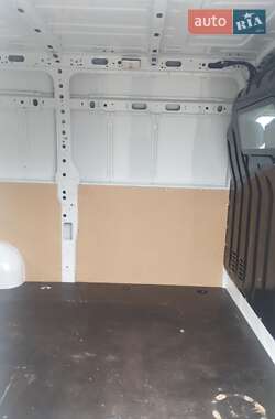 Вантажний фургон Renault Master 2018 в 