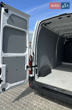 Грузовой фургон Renault Master 2020 в 
