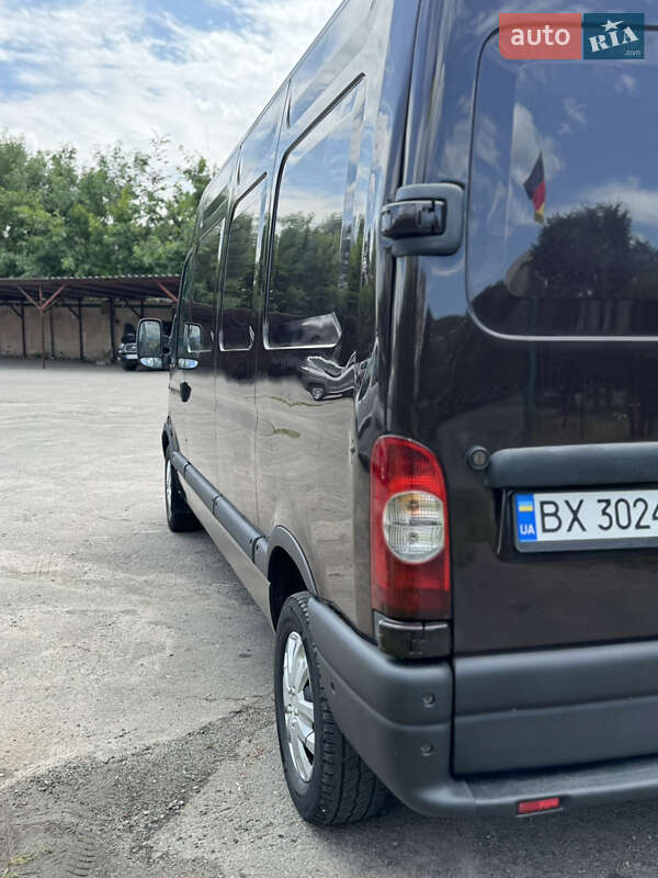 Вантажний фургон Renault Master 2010 в Хмельницькому
