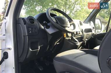 Грузовой фургон Renault Master 2018 в 