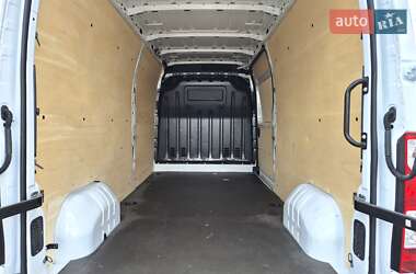 Грузовой фургон Renault Master 2020 в 