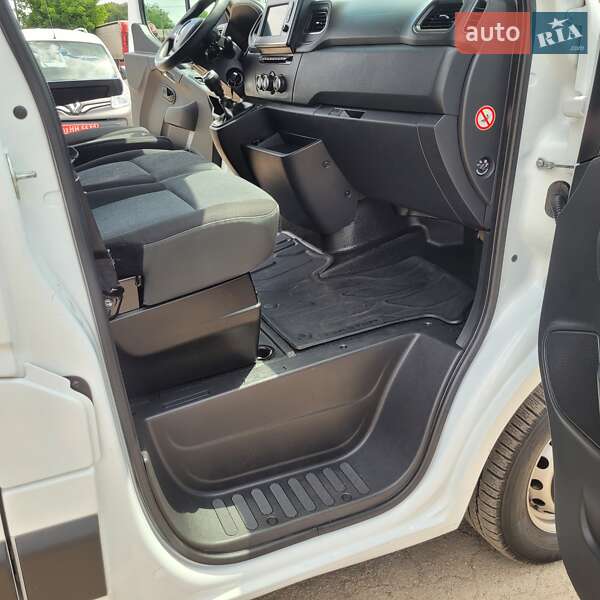 Грузовой фургон Renault Master 2021 в Луцке