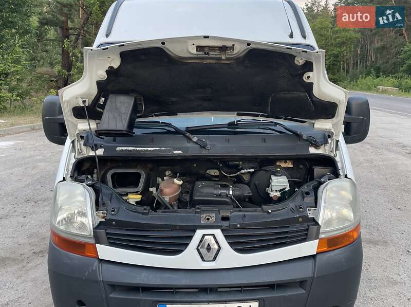Грузовой фургон Renault Master 2007 в Тараще
