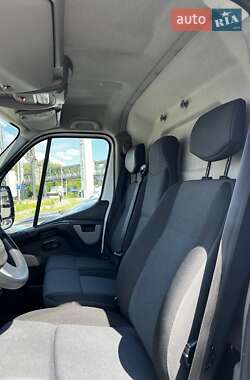 Грузовой фургон Renault Master 2018 в 