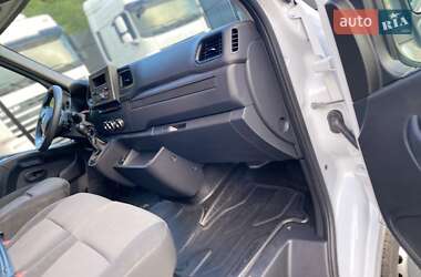 Грузовой фургон Renault Master 2022 в 