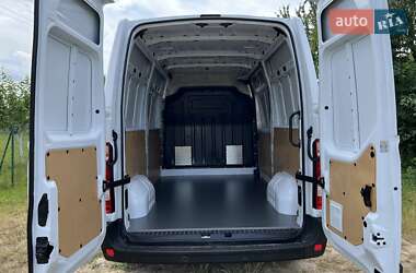 Грузовой фургон Renault Master 2020 в 