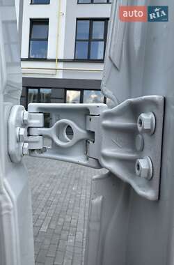 Грузовой фургон Renault Master 2022 в 