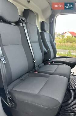 Грузовой фургон Renault Master 2022 в 