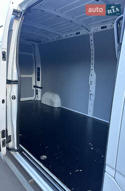 Грузовой фургон Renault Master 2020 в 
