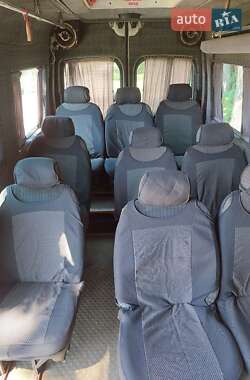 Микроавтобус Renault Master 2000 в 