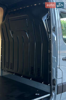 Грузовой фургон Renault Master 2020 в 