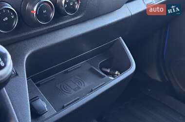 Грузовой фургон Renault Master 2021 в 