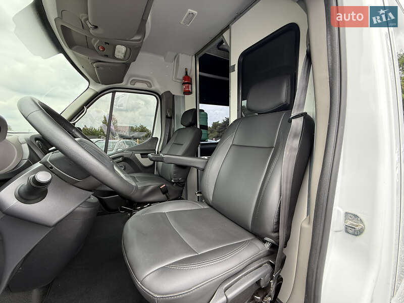 Грузопассажирский фургон Renault Master 2017 в Умани