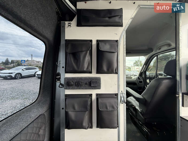 Грузопассажирский фургон Renault Master 2017 в Умани