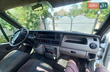 Грузопассажирский фургон Renault Master 2004 в 