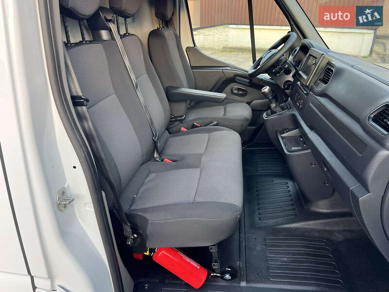 Грузовой фургон Renault Master 2021 в Дубно