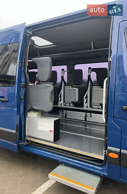 Грузопассажирский фургон Renault Master 2013 в 