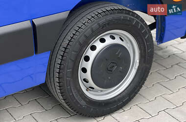 Грузовой фургон Renault Master 2021 в 