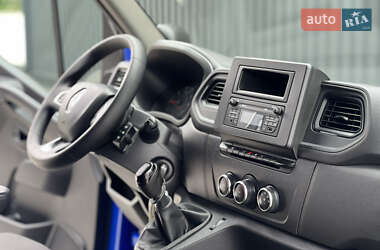Грузовой фургон Renault Master 2021 в 