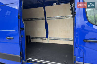 Грузовой фургон Renault Master 2021 в 