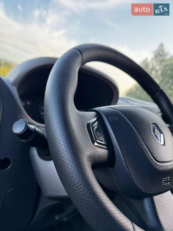 Грузовой фургон Renault Master 2015 в Дрогобыче